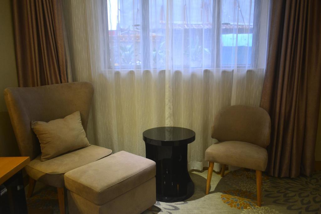 Lavande Hotel Zhuhai Gongbei Port Square Zimmer foto