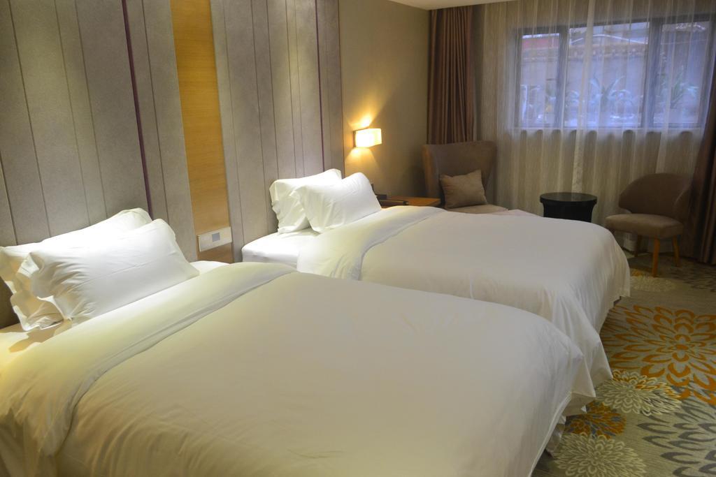 Lavande Hotel Zhuhai Gongbei Port Square Zimmer foto